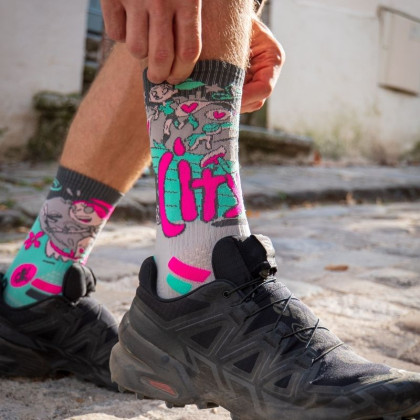 TRAIL ULTRA HIGH City vs Mountain Socks - Collector DBDB