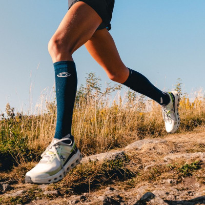Blue/grey trail ultra compression socks
