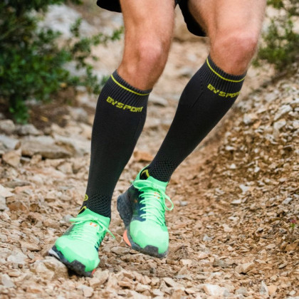 Grey/yellow trail compression socks